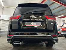Toyota Land Cruiser Vx 300 series 
