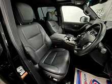 Toyota Land Cruiser Vx 300 series 