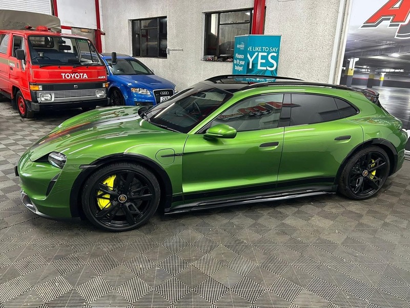 Porsche Performance Plus 93.4kWh Turbo S Cross Turismo 5dr Electric Auto 4WD (11kW Charger) (761 ps)