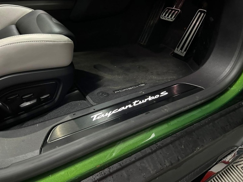 Porsche Performance Plus 93.4kWh Turbo S Cross Turismo 5dr Electric Auto 4WD (11kW Charger) (761 ps)