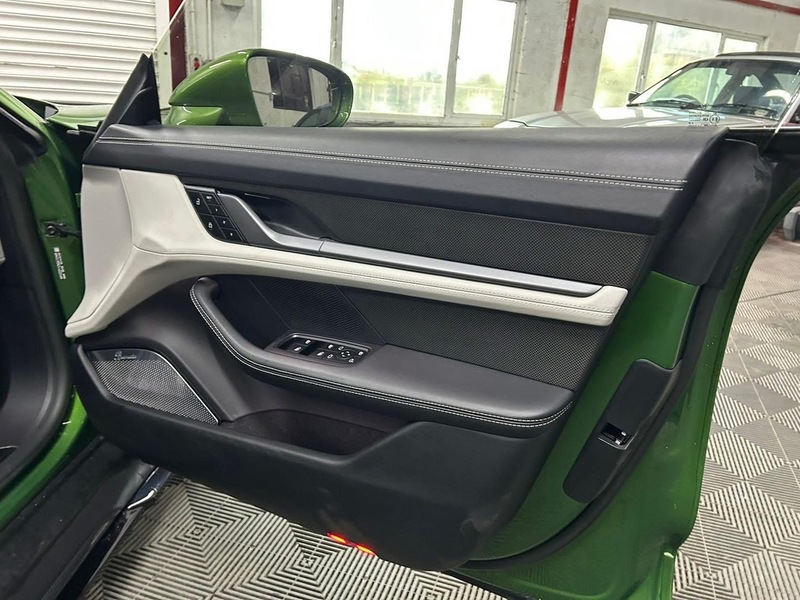 Porsche Performance Plus 93.4kWh Turbo S Cross Turismo 5dr Electric Auto 4WD (11kW Charger) (761 ps)