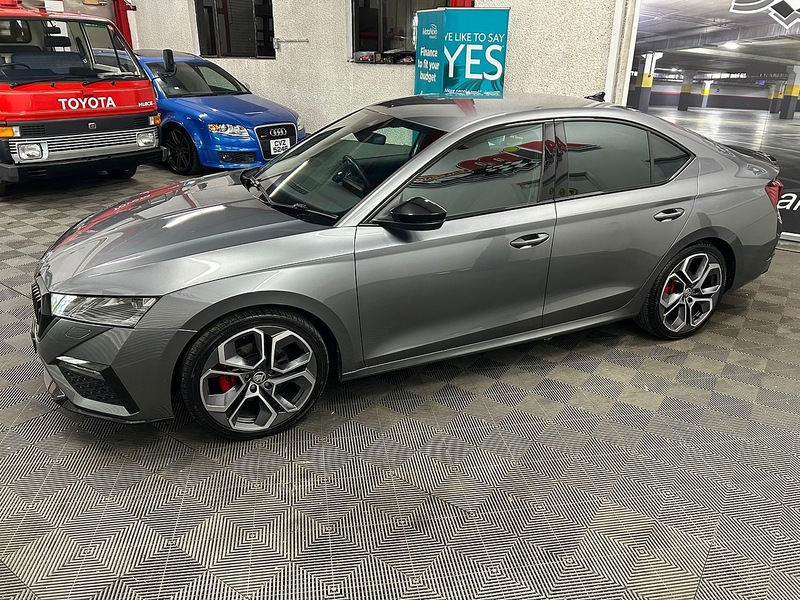 Skoda 2.0 TDI vRS Hatchback 5dr Diesel DSG Euro 6 (s/s) (200 ps)