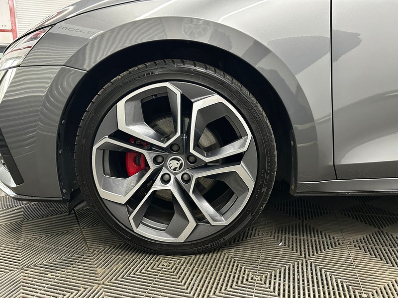 Skoda 2.0 TDI vRS Hatchback 5dr Diesel DSG Euro 6 (s/s) (200 ps)