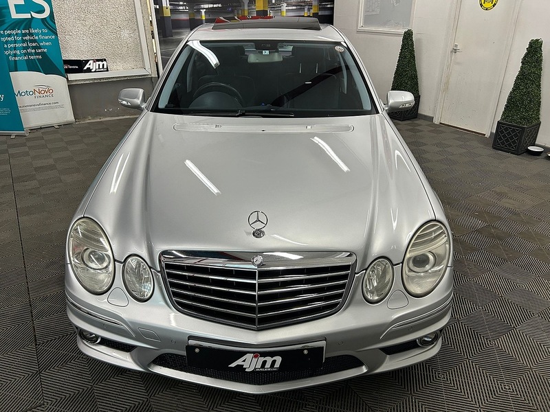 Mercedes-Benz  Saloon 0.0 Petrol