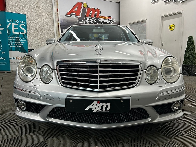 Mercedes-Benz  Saloon 0.0 Petrol