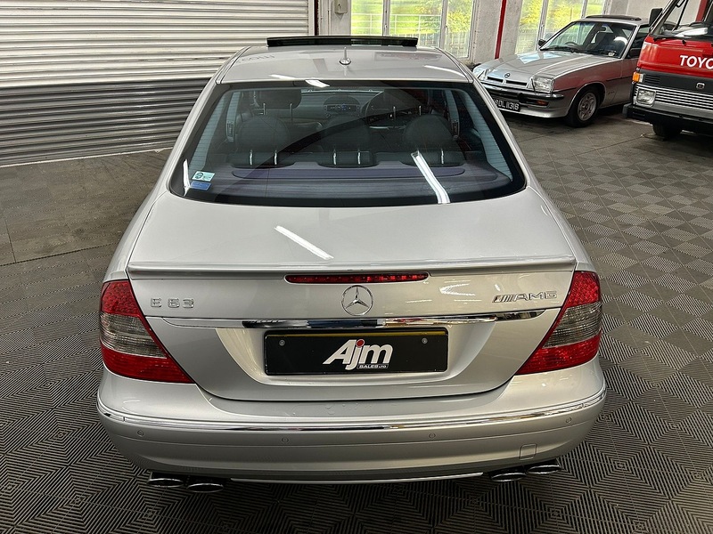 Mercedes-Benz  Saloon 0.0 Petrol
