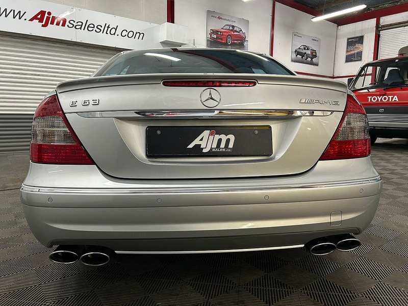Mercedes-Benz  Saloon 0.0 Petrol