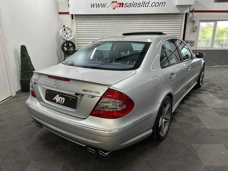 Mercedes-Benz  Saloon 0.0 Petrol