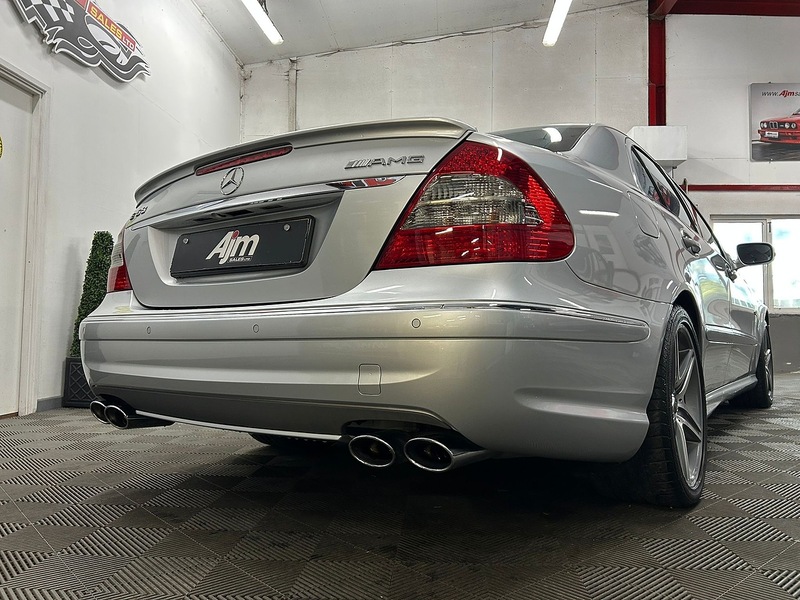 Mercedes-Benz  Saloon 0.0 Petrol