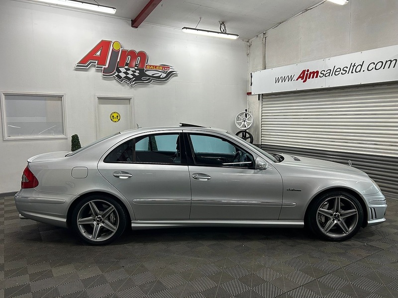 Mercedes-Benz  Saloon 0.0 Petrol