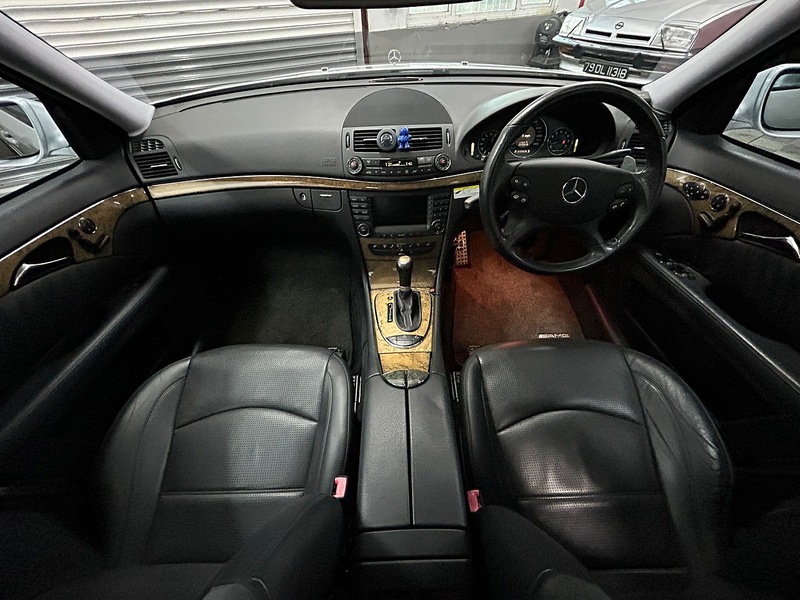 Mercedes-Benz  Saloon 0.0 Petrol