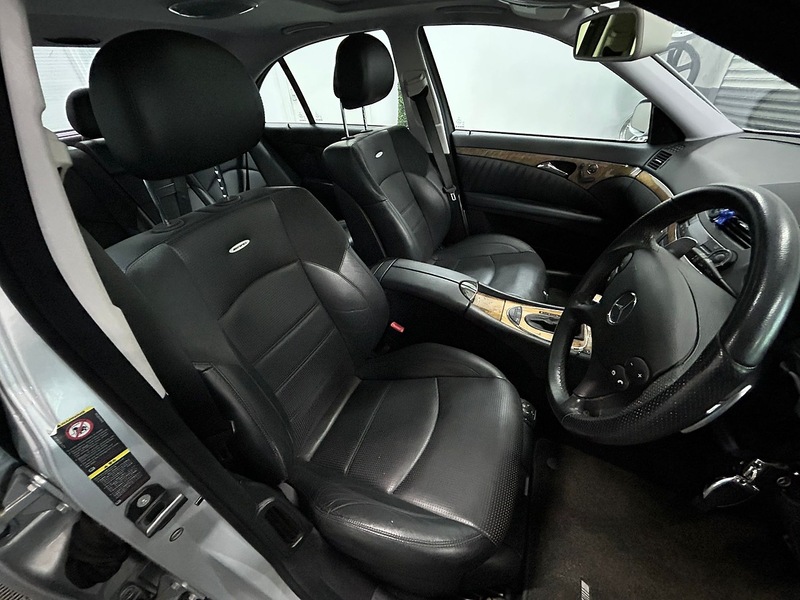Mercedes-Benz  Saloon 0.0 Petrol