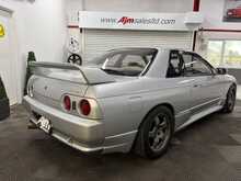 Nissan Skyline R32 GTST 