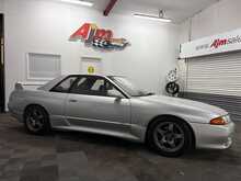 Nissan Skyline R32 GTST 