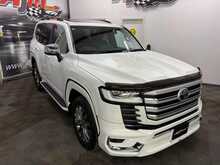Toyota Land Cruiser 𝟯𝟬𝟬 𝗦𝗲𝗿𝗶𝗲𝘀 𝗫𝗭 𝟯.𝟯 𝘃𝟲 𝗗𝟰𝗗 