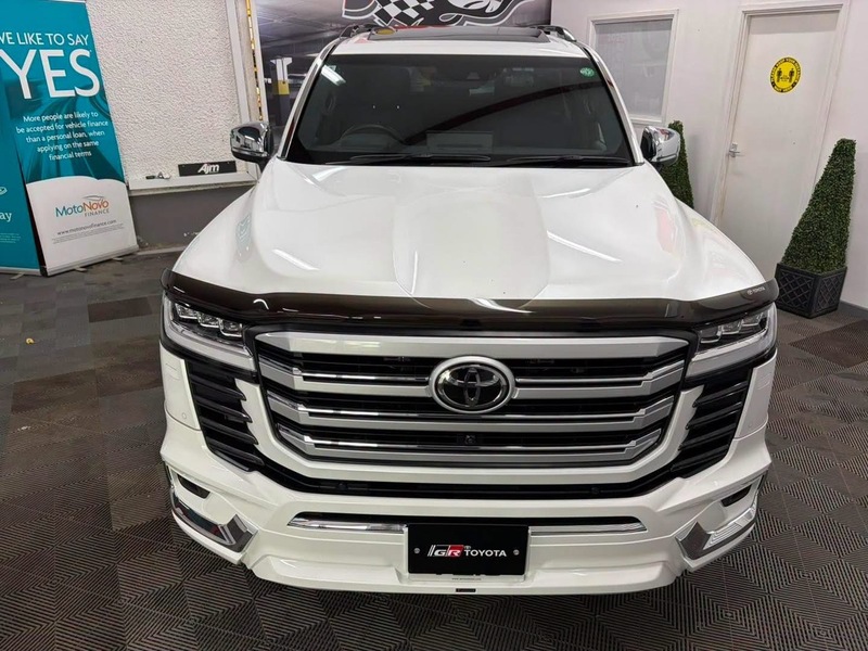 Toyota 𝟯𝟬𝟬 𝗦𝗲𝗿𝗶𝗲𝘀 𝗫𝗭 𝟯.𝟯 𝘃𝟲 𝗗𝟰𝗗 Suv 3.3 Automatic Diesel