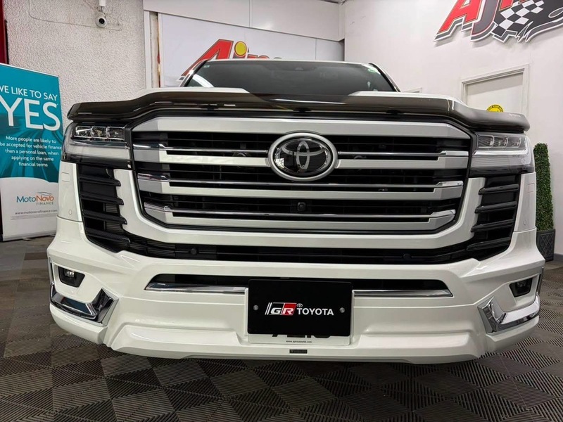 Toyota 𝟯𝟬𝟬 𝗦𝗲𝗿𝗶𝗲𝘀 𝗫𝗭 𝟯.𝟯 𝘃𝟲 𝗗𝟰𝗗 Suv 3.3 Automatic Diesel