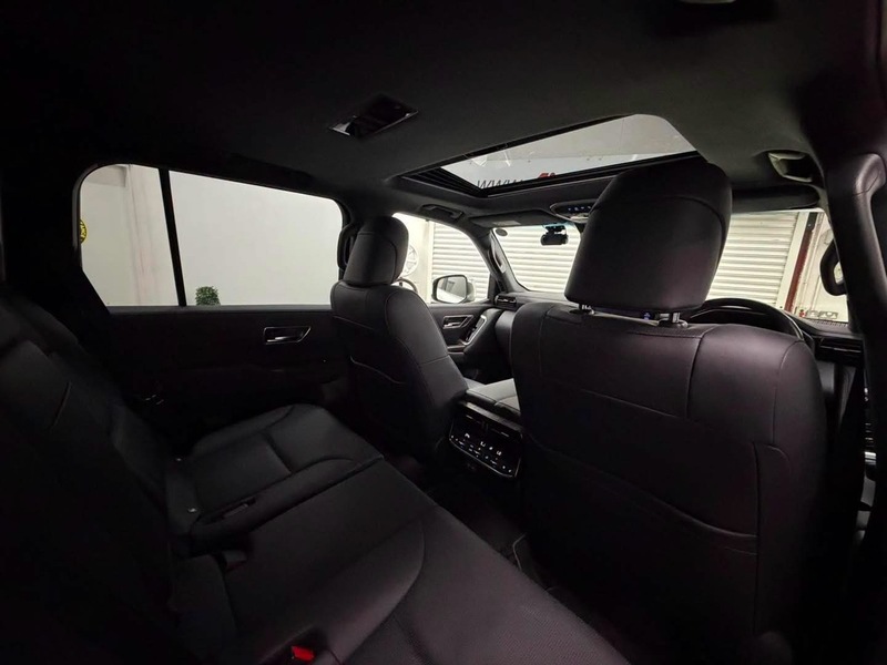 Toyota 𝟯𝟬𝟬 𝗦𝗲𝗿𝗶𝗲𝘀 𝗫𝗭 𝟯.𝟯 𝘃𝟲 𝗗𝟰𝗗 Suv 3.3 Automatic Diesel