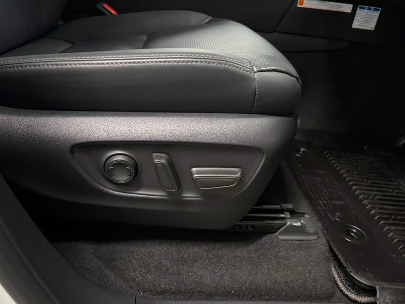 Toyota 𝟯𝟬𝟬 𝗦𝗲𝗿𝗶𝗲𝘀 𝗫𝗭 𝟯.𝟯 𝘃𝟲 𝗗𝟰𝗗 Suv 3.3 Automatic Diesel