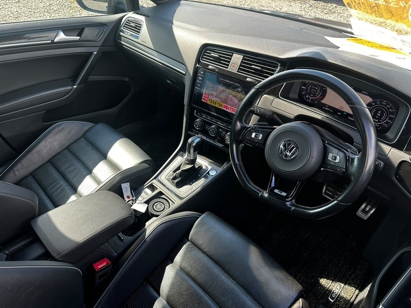Volkswagen R Dsg Hatchback 2.0 Semi Auto Petrol