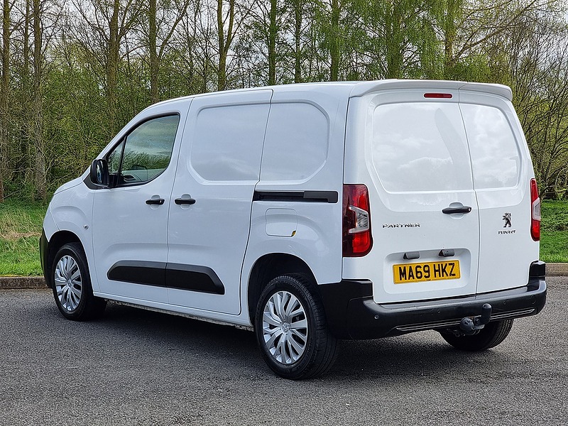 Peugeot Partner BlueHDi 1000 Professional - U7321