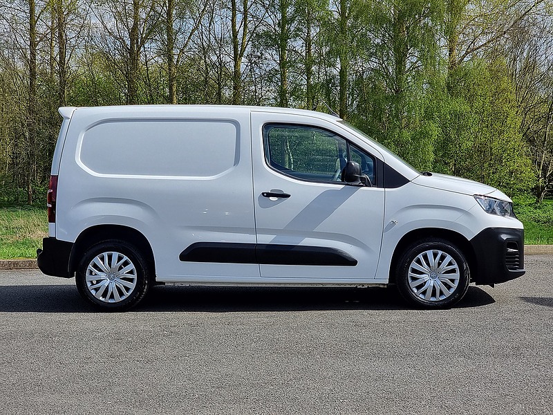 Peugeot Partner BlueHDi 1000 Professional - U7321