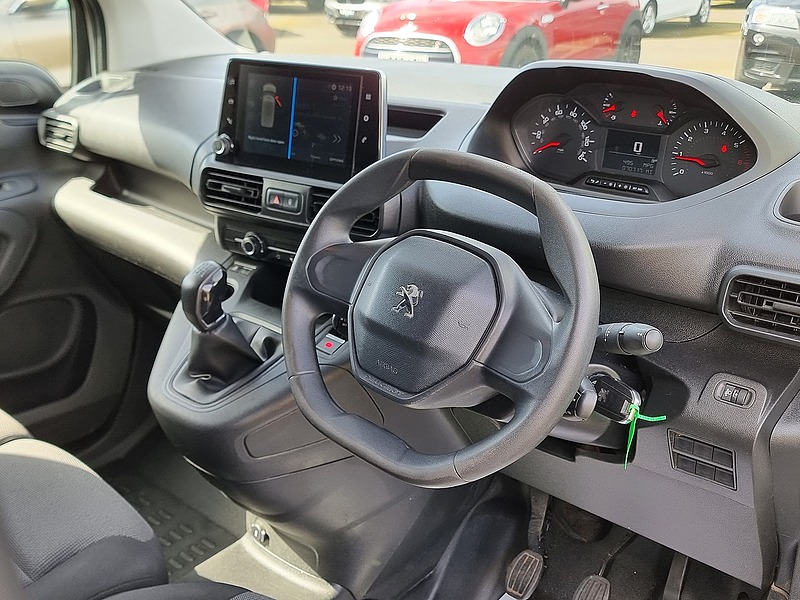 Peugeot Partner BlueHDi 1000 Professional - U7321