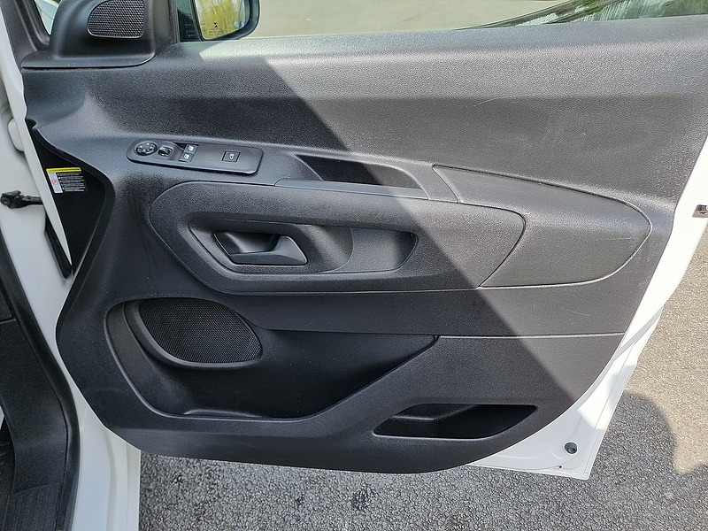 Peugeot Partner BlueHDi 1000 Professional - U7321