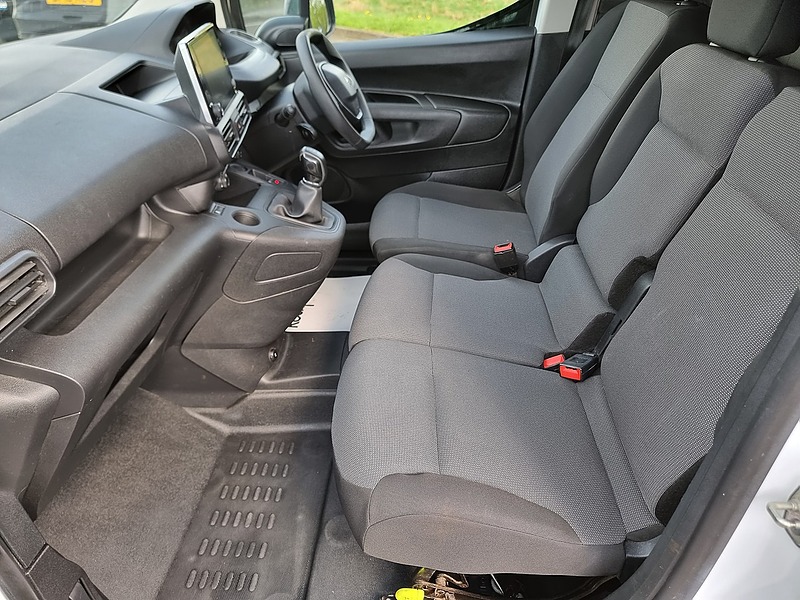 Peugeot Partner BlueHDi 1000 Professional - U7321