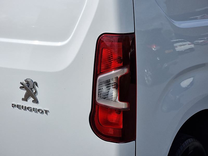 Peugeot Partner BlueHDi 1000 Professional - U7321