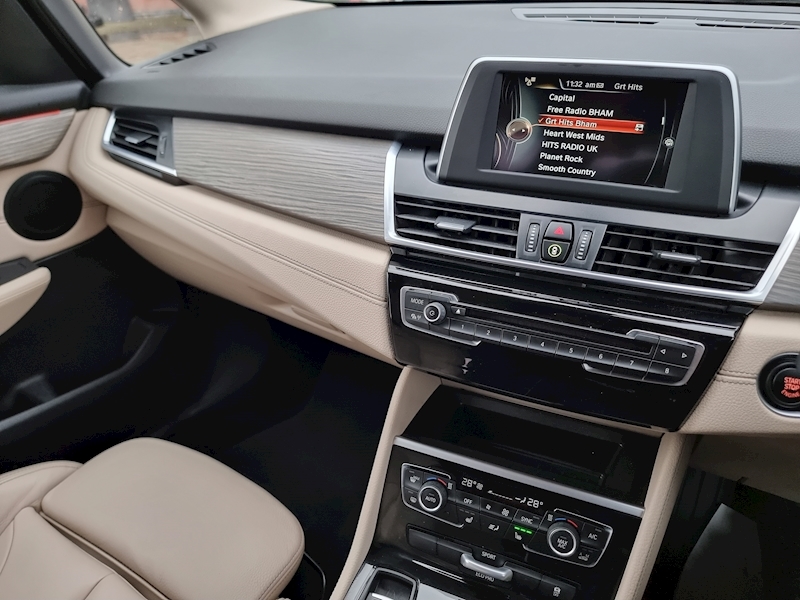 BMW 2 Series Active Tourer 216d Luxury - U7322