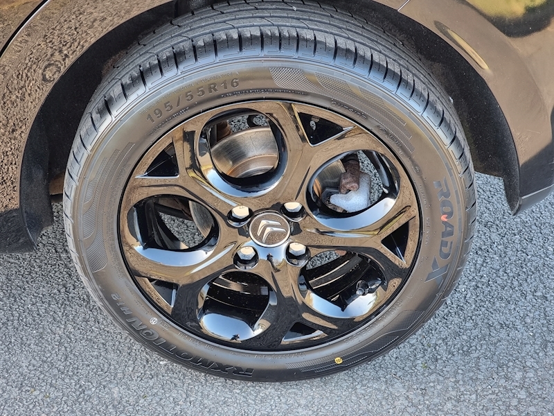 Citroen C3 VTi Exclusive - U7330