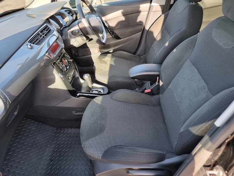 Citroen C3 VTi Exclusive - U7330