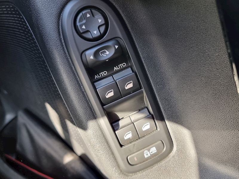 Citroen C3 VTi Exclusive - U7330