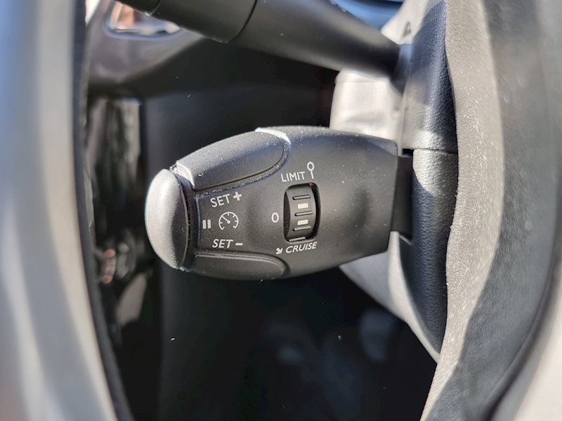 Citroen C3 VTi Exclusive - U7330