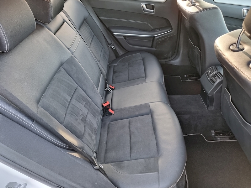 Mercedes-Benz E Class E300dh BlueTEC AMG Sport - U7335