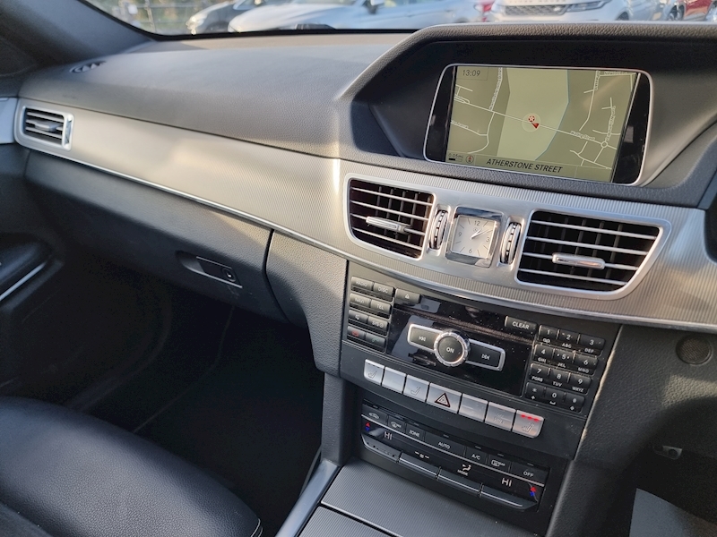 Mercedes-Benz E Class E300dh BlueTEC AMG Sport - U7335