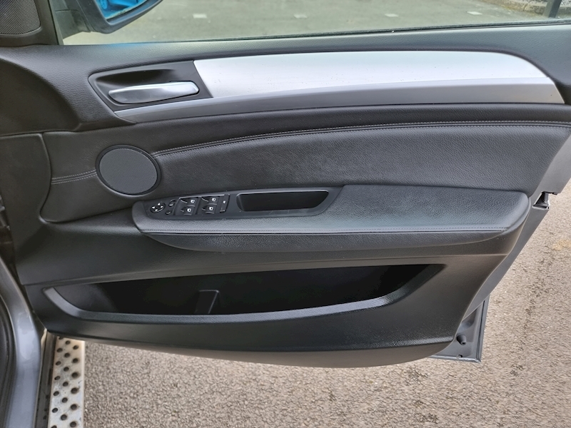 BMW X6 30d - U7342