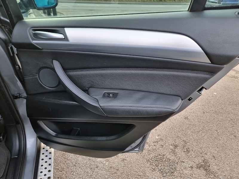 BMW X6 30d - U7342