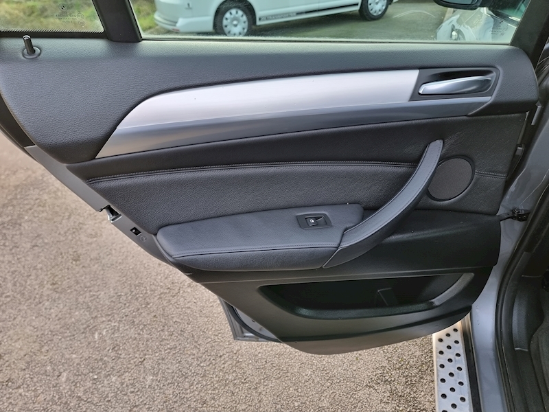 BMW X6 30d - U7342