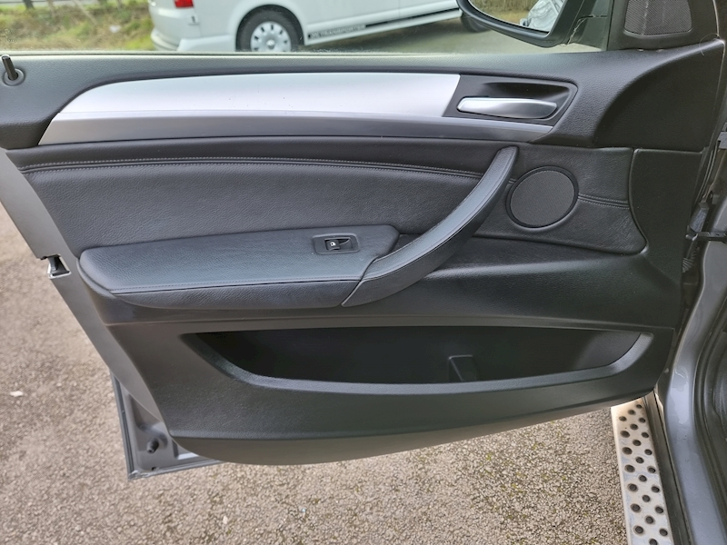 BMW X6 30d - U7342