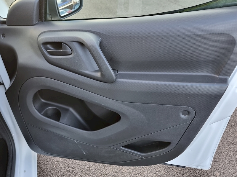 Citroen Berlingo HDi 625 XTR+ - U7343