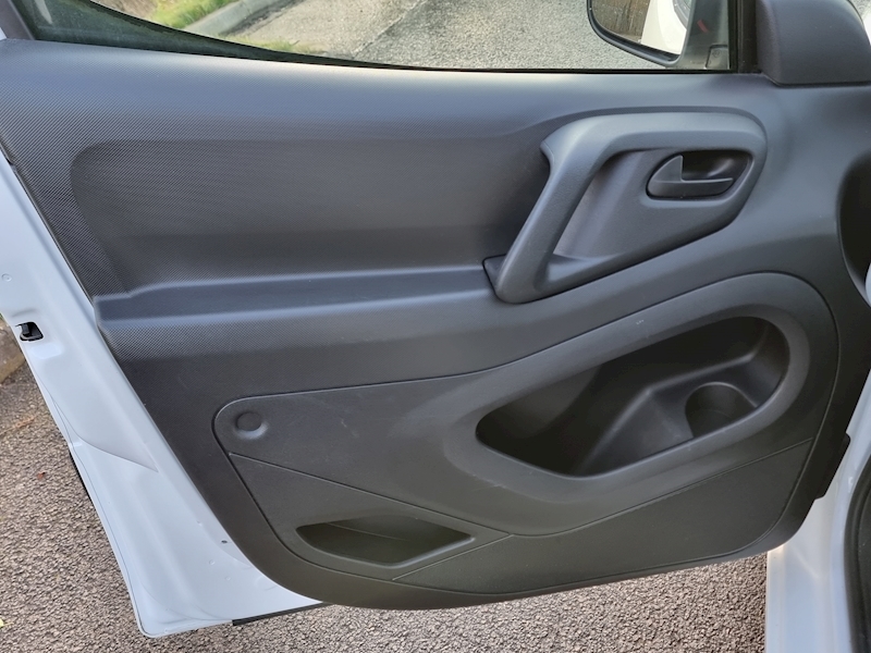 Citroen Berlingo HDi 625 XTR+ - U7343