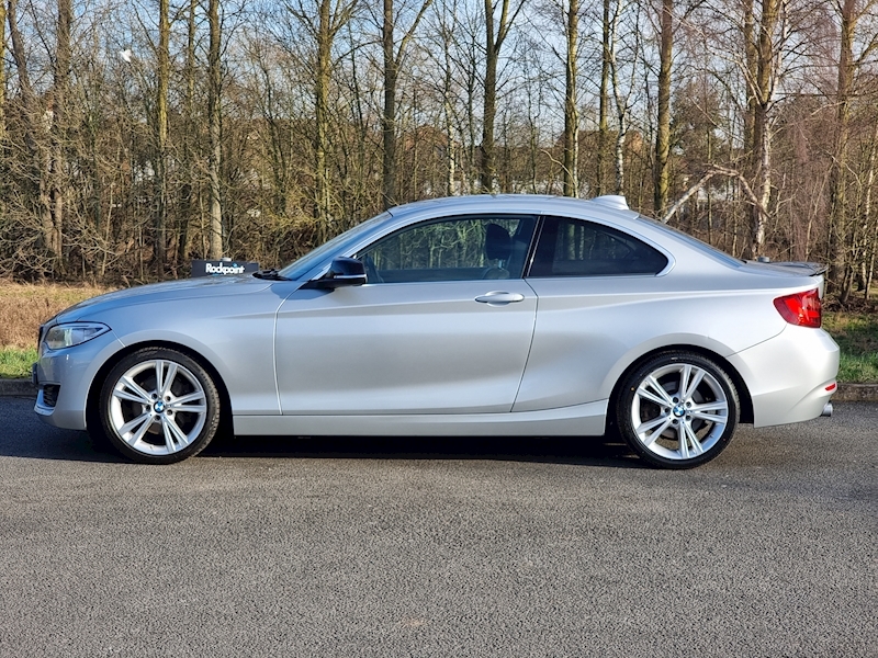 BMW 2 Series 220d SE - U7345