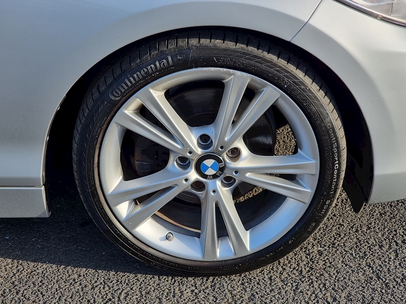 BMW 2 Series 220d SE - U7345