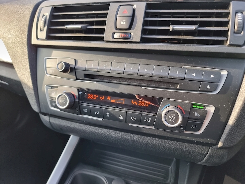 BMW 2 Series 220d SE - U7345