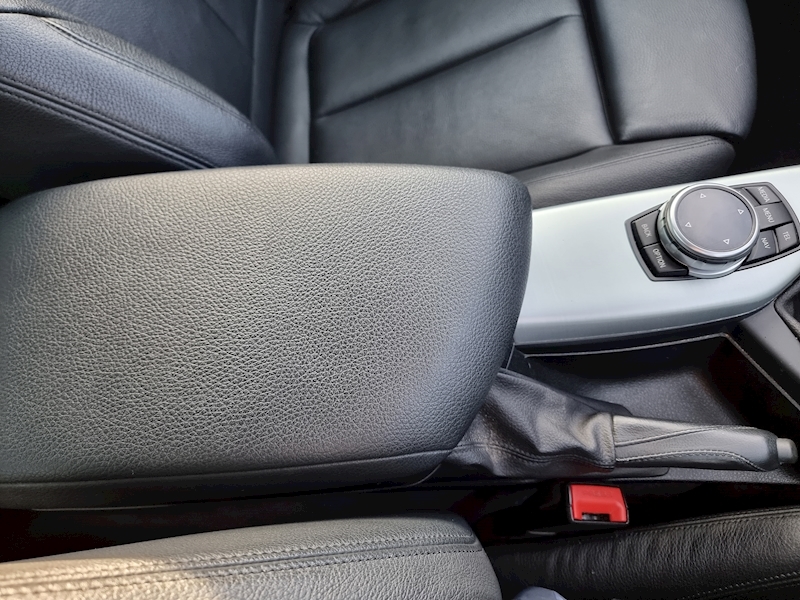 BMW 2 Series 220d SE - U7345