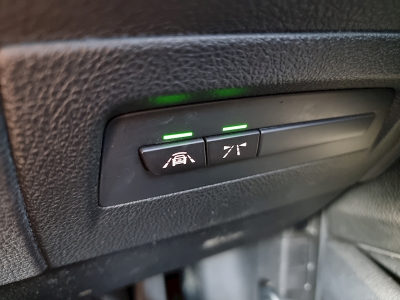 BMW 2 Series 220d SE - U7345