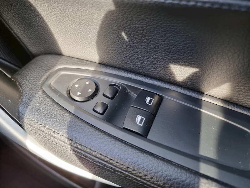 BMW 2 Series 220d SE - U7345