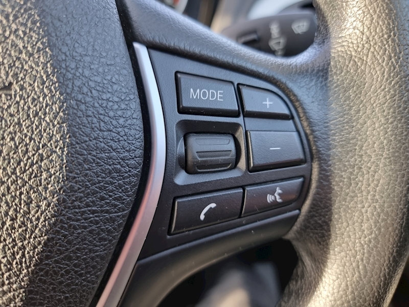 BMW 2 Series 220d SE - U7345